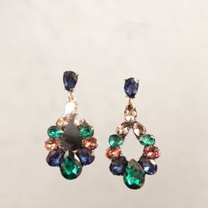 Ladies fashion earrings